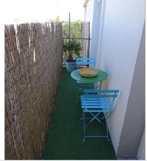 Les Tourterelles D'Avignon Apartment Luaran gambar